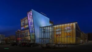 300mlk — Sports bars in Des Moines