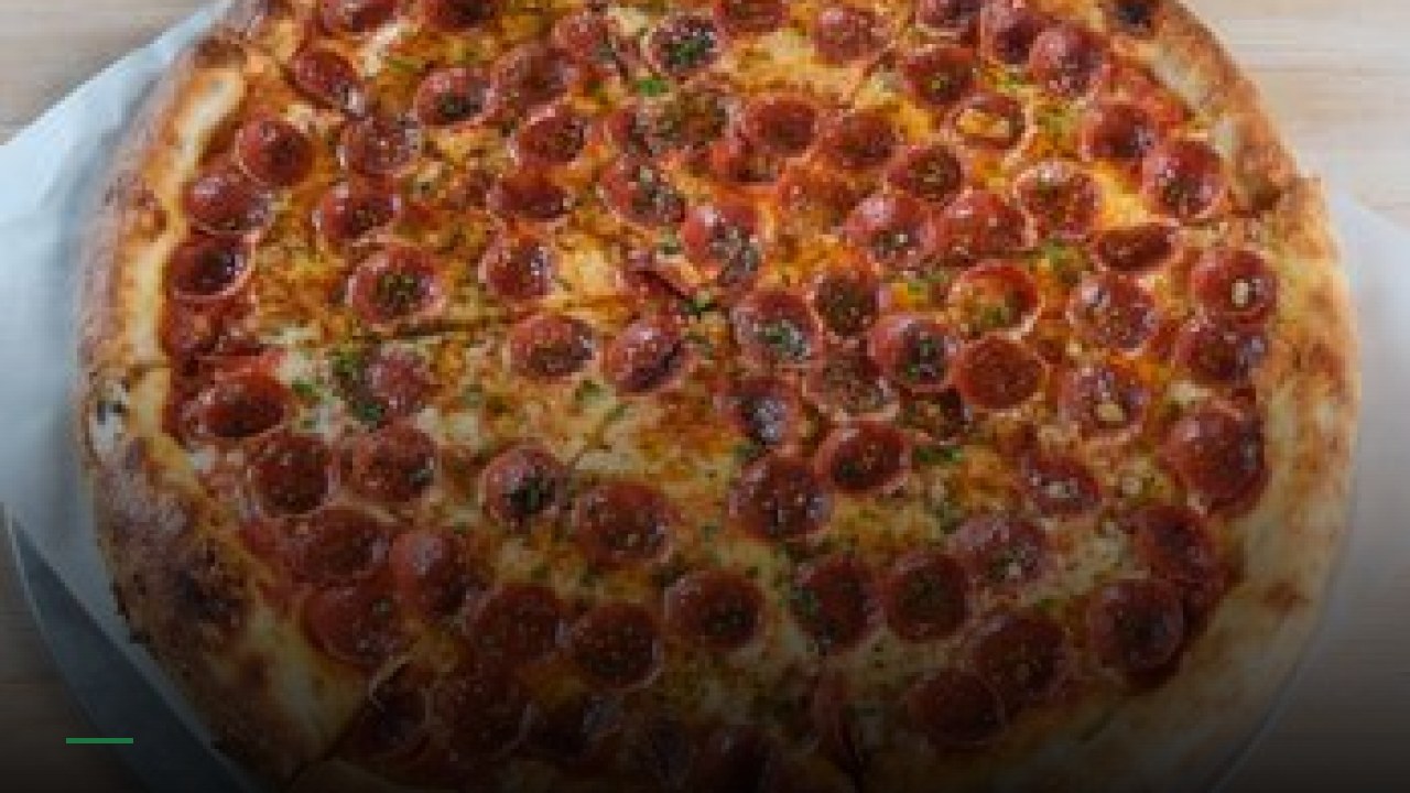 Ananas Pizzeria - Sports Bars in Seattle