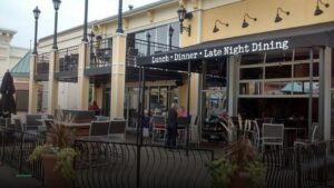 Bar Louie – Perrysburg — Sports bars in Toledo