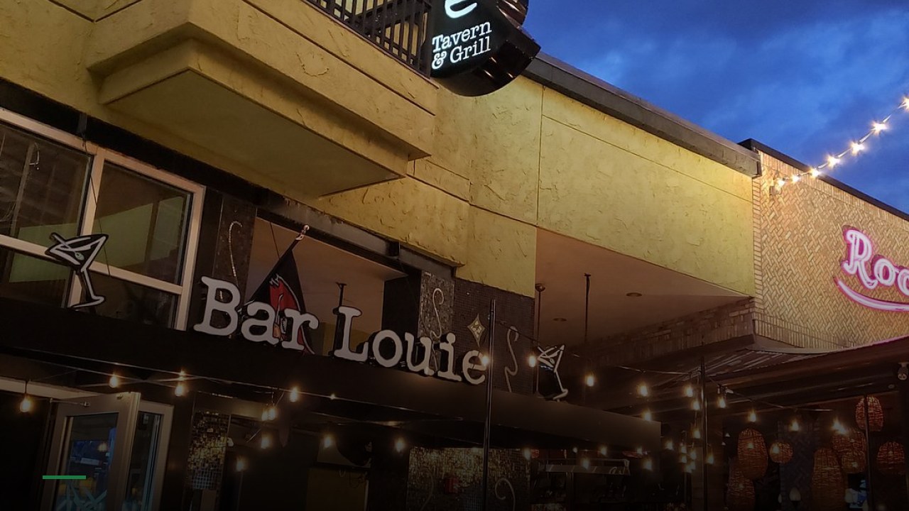 Bar Louie - Tampa - Sports Bars in St. Petersburg