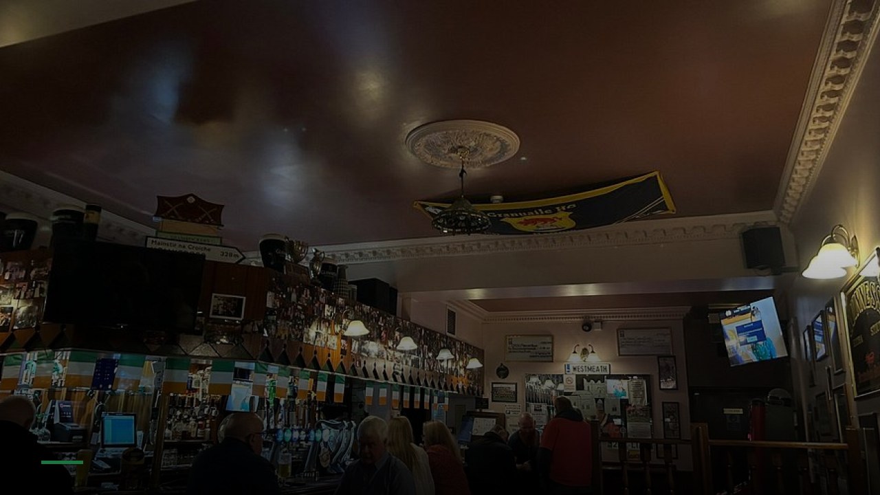 Barretts Free House - Sports Bars in Watford