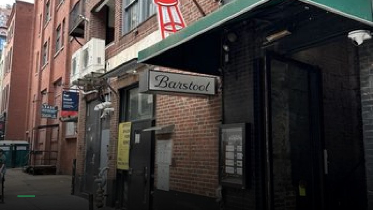 Barstool Sansom Street - Sports Bars in Philadelphia