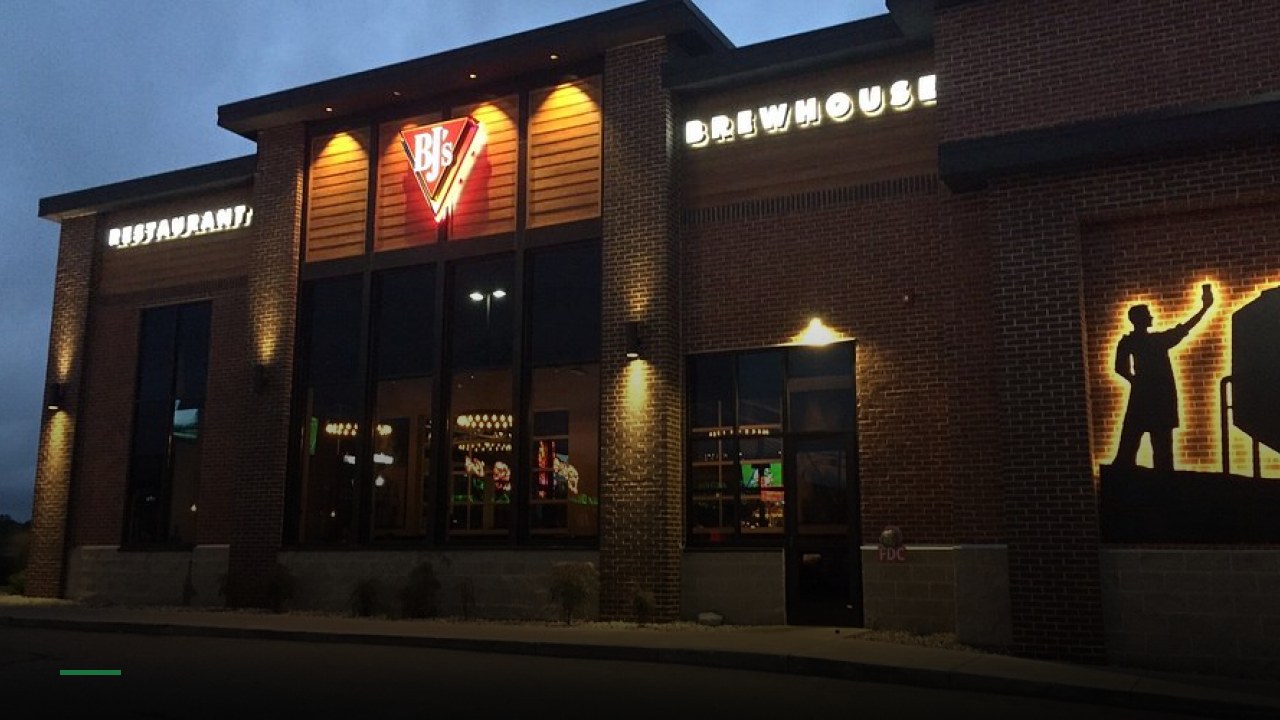 BJ's Restaurant & Brewhouse - Sports Bars in Cincinnati