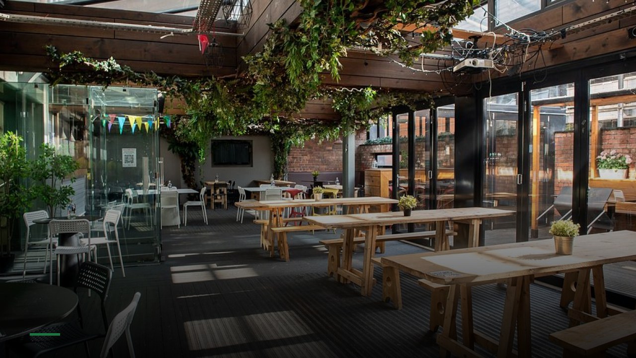 BrickHouse Social - Sports Bars in Manchester