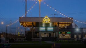 Bringles Smoking Oasis — Sports bars in Nashville