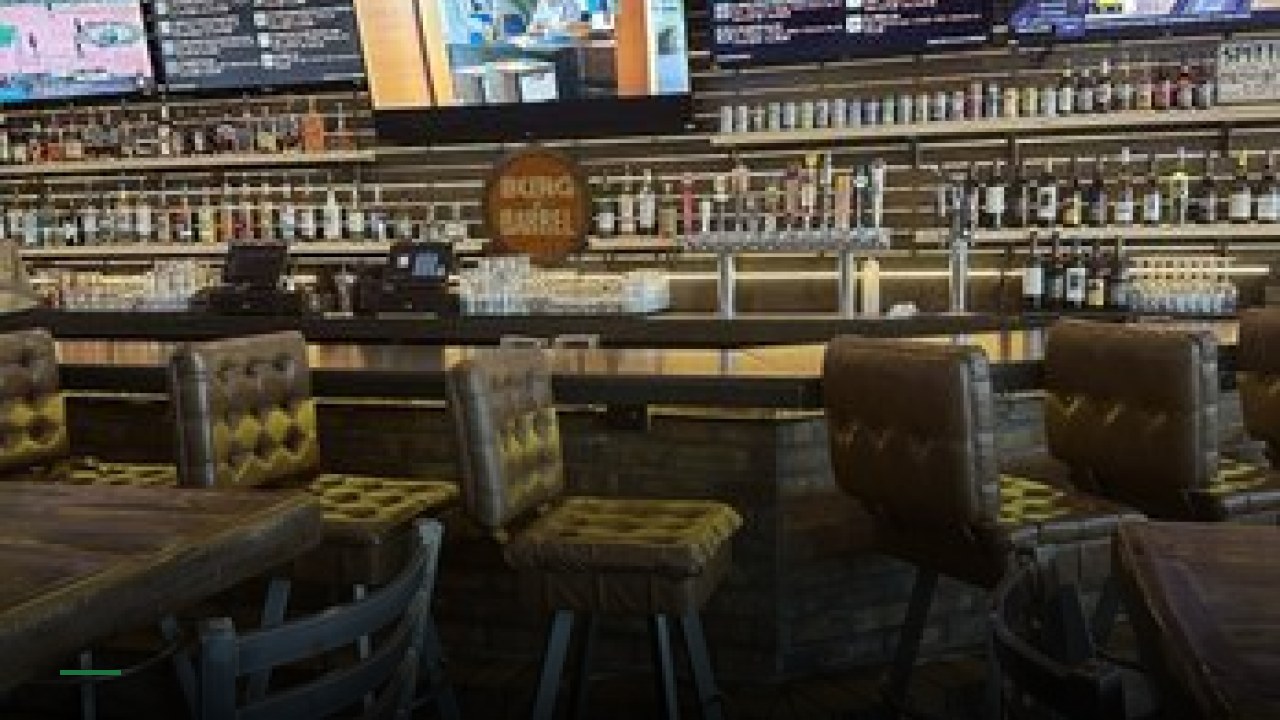 Burg & Barrel - Overland Park - Sports Bars in Kansas City