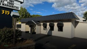 City Hall Grille & Drinks — Sports bars in Toledo