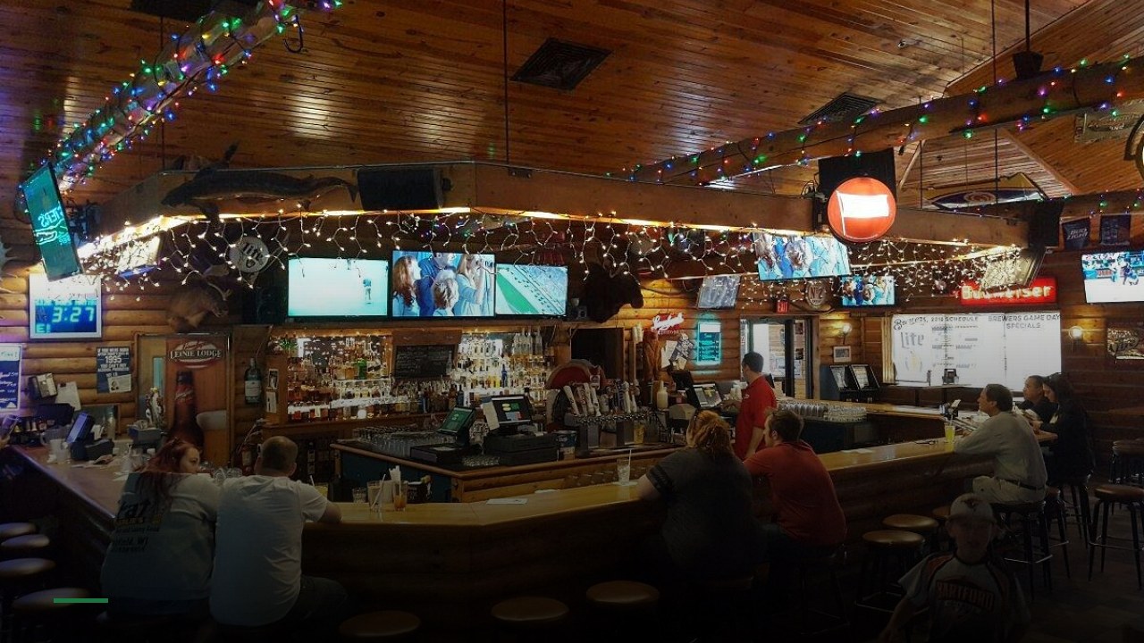 Club Paragon - Sports Bars in Milwaukee