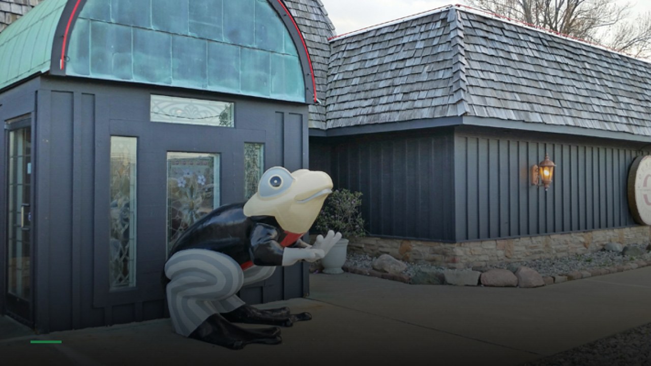 Cousino's Steakhouse - Sports Bars in Toledo