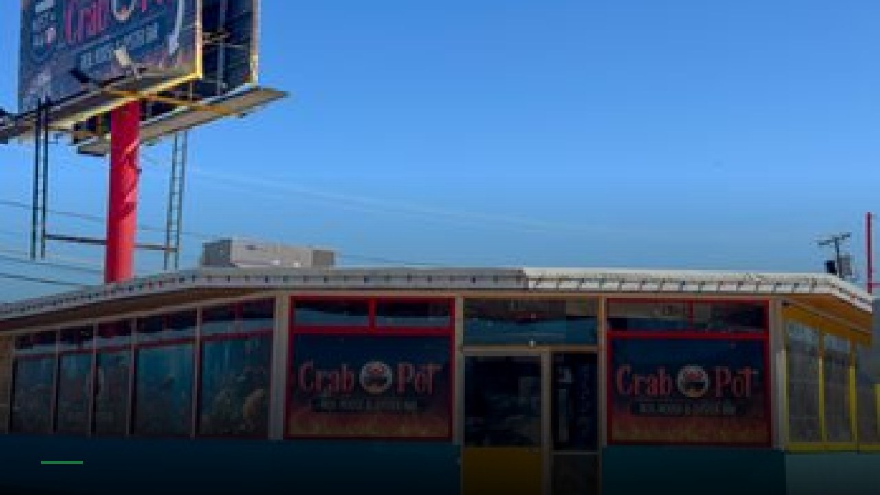 Crab Pot Boil House and Oyster Bar - Sports Bars in Dallas