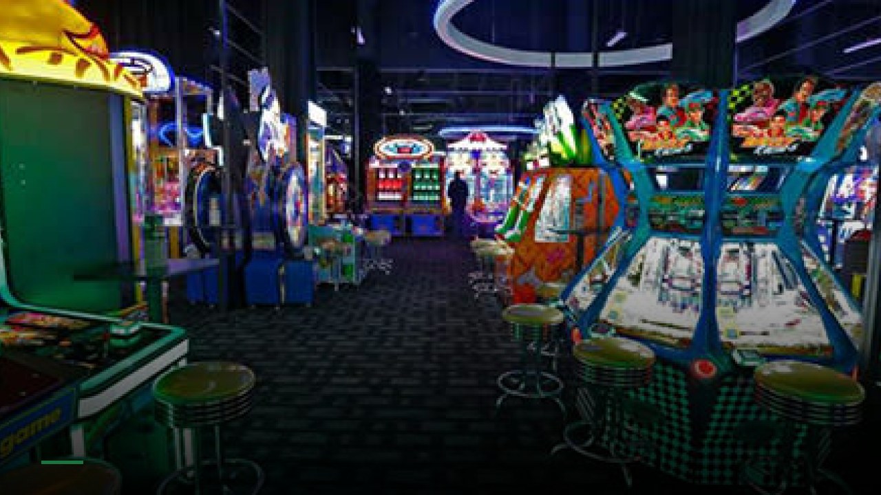 Dave & Buster's San Antonio - Rivercenter - Sports Bars in San Antonio