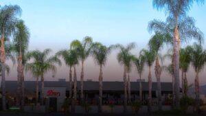 DUKE’S BAR & GRILL — Sports bars in Riverside