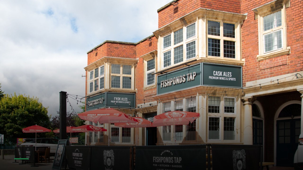 Fishponds Tap - Sports Bars in Bristol