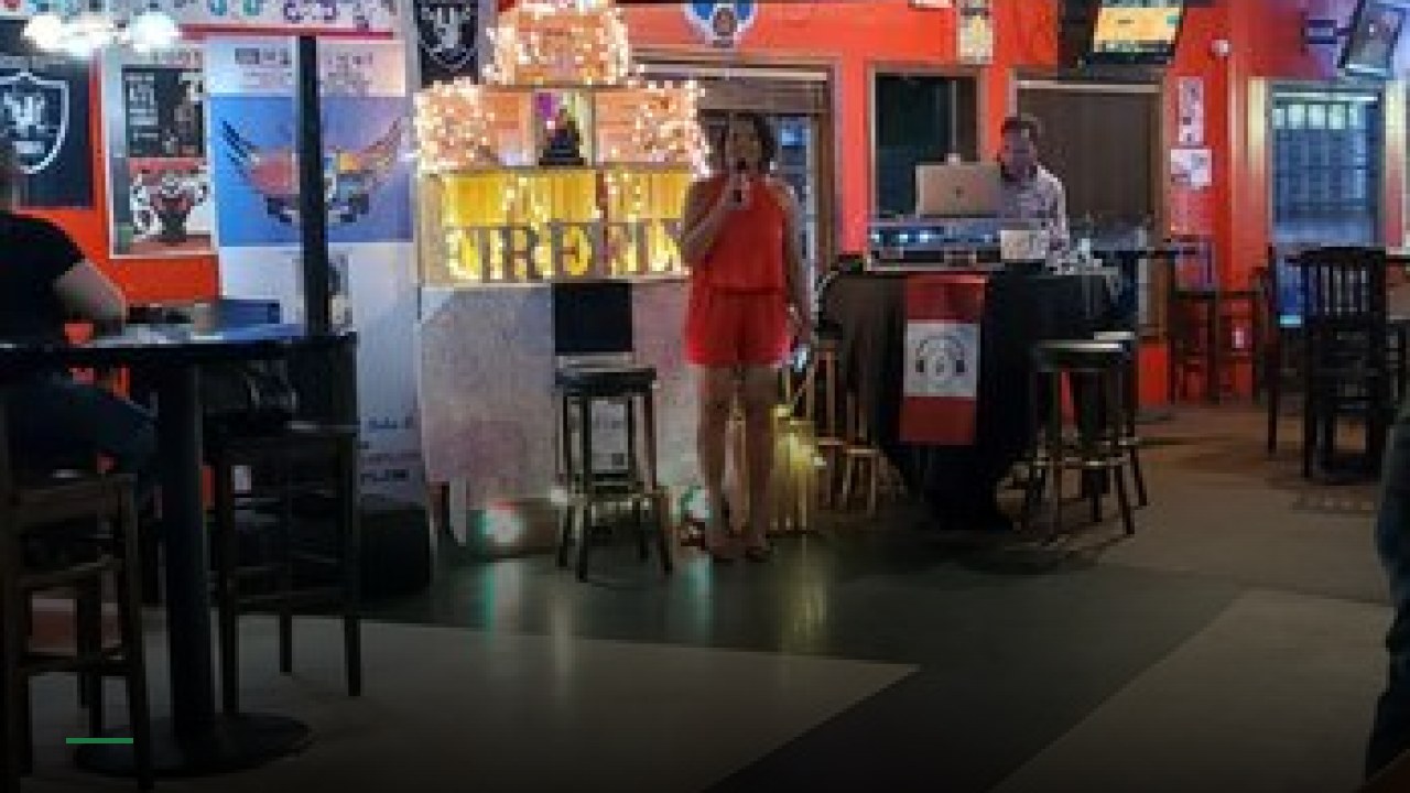 Gilly's Sports Bar - Sports Bars in Atlanta