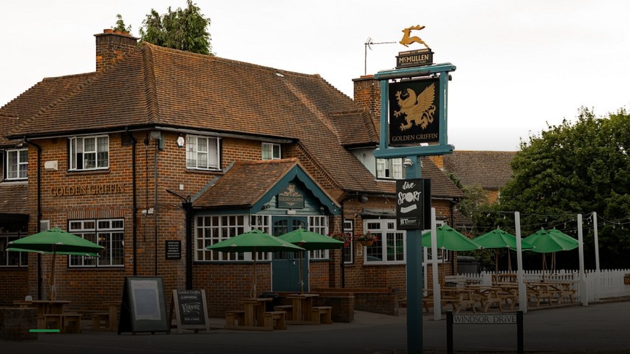 Golden Griffin - Sports Bars in Luton