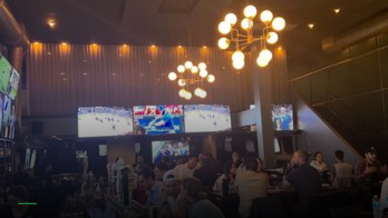 Green Street Local - Sports Bars in Chicago