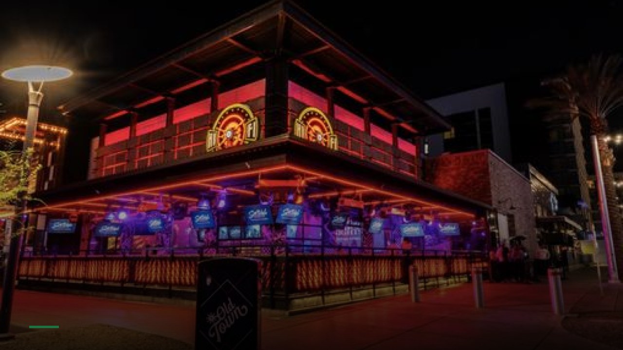 HiFi Kitchen Cocktails - Sports Bars in Phoenix