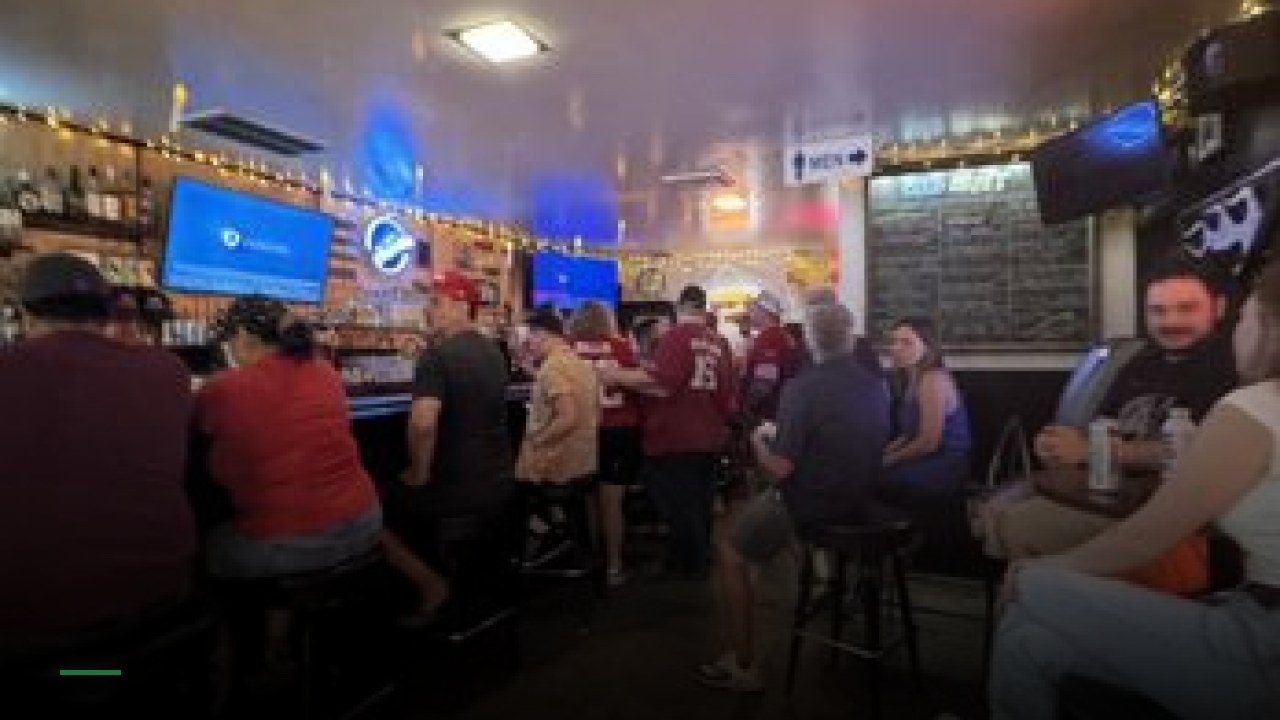 Hilltop Tavern Bar - Sports Bars in Sacramento