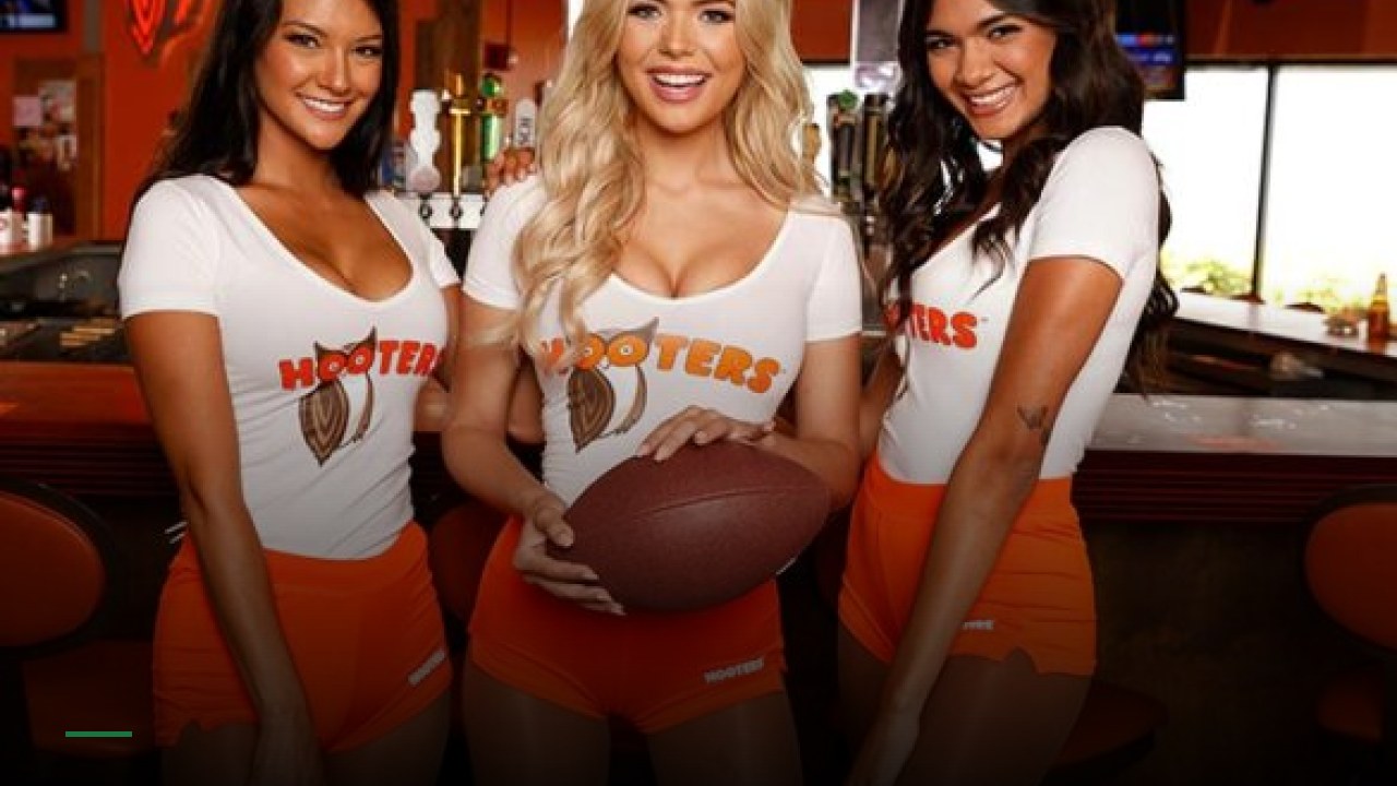 Hooters - Sports Bars in Phoenix