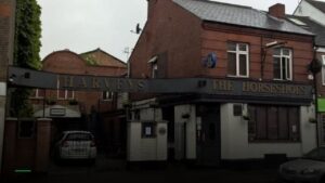 Horseshoe — Pubs in Luton