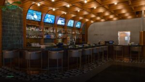 Watch MLB at J Bar & Golf Lounge in Las Vegas