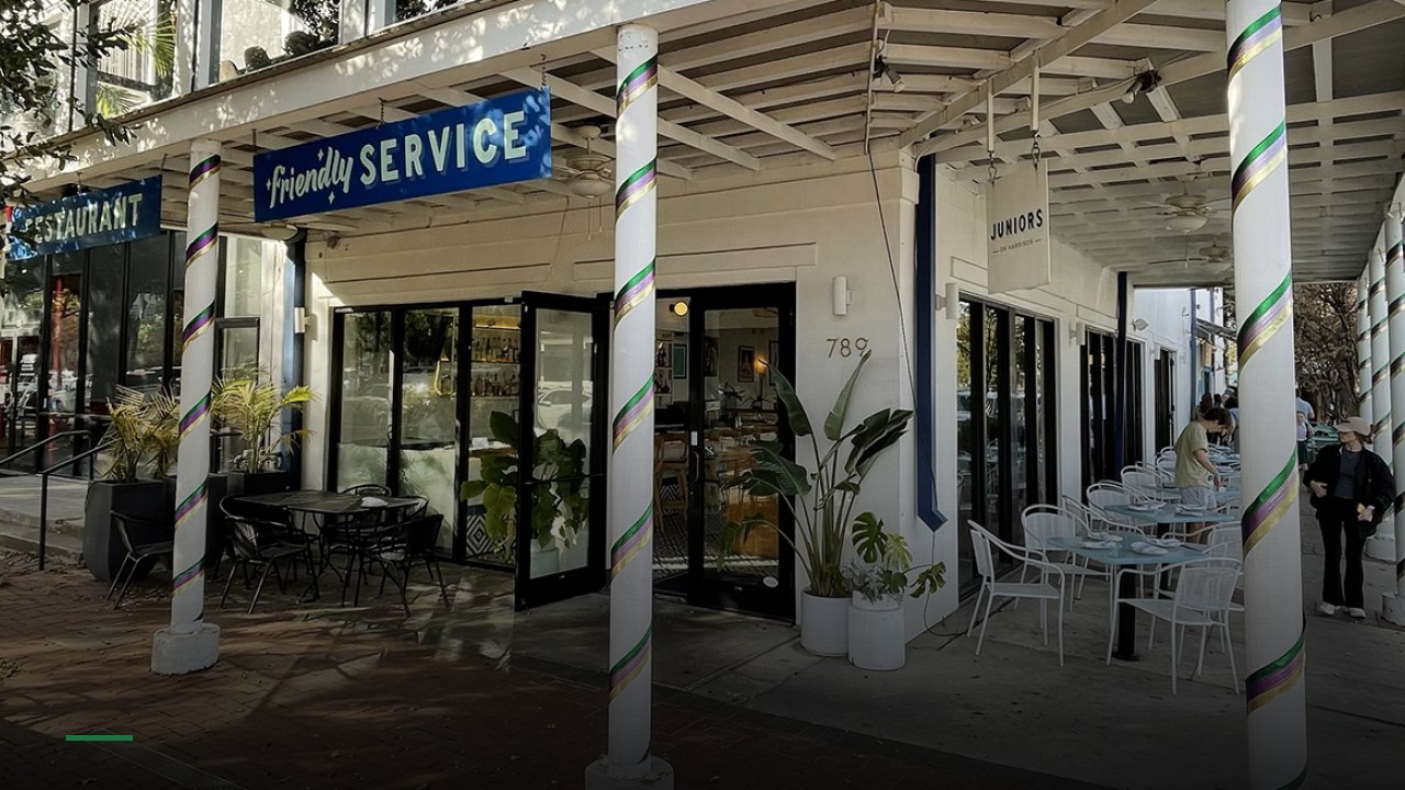 Juniors on Harrison - Sports Bars in New Orleans