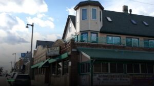 Kelly’s Bleachers — Sports bars in Milwaukee