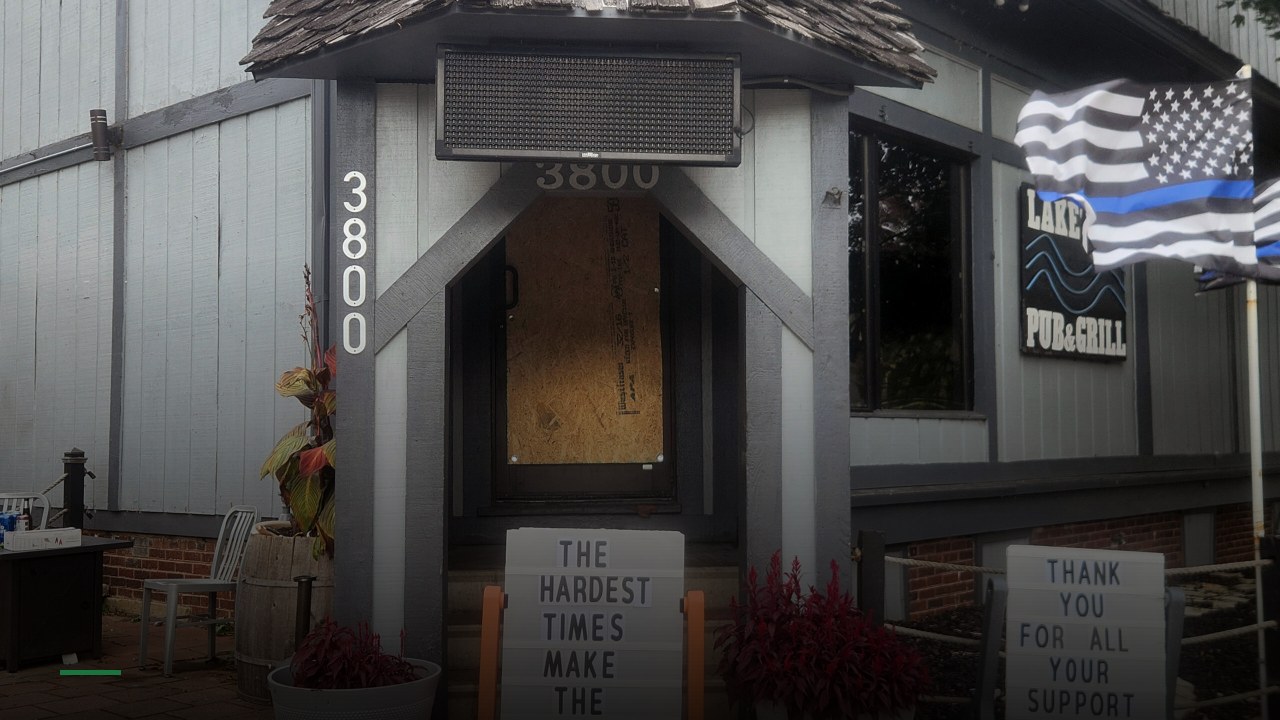 Lakeside Pub & Grill - Sports Bars in Milwaukee