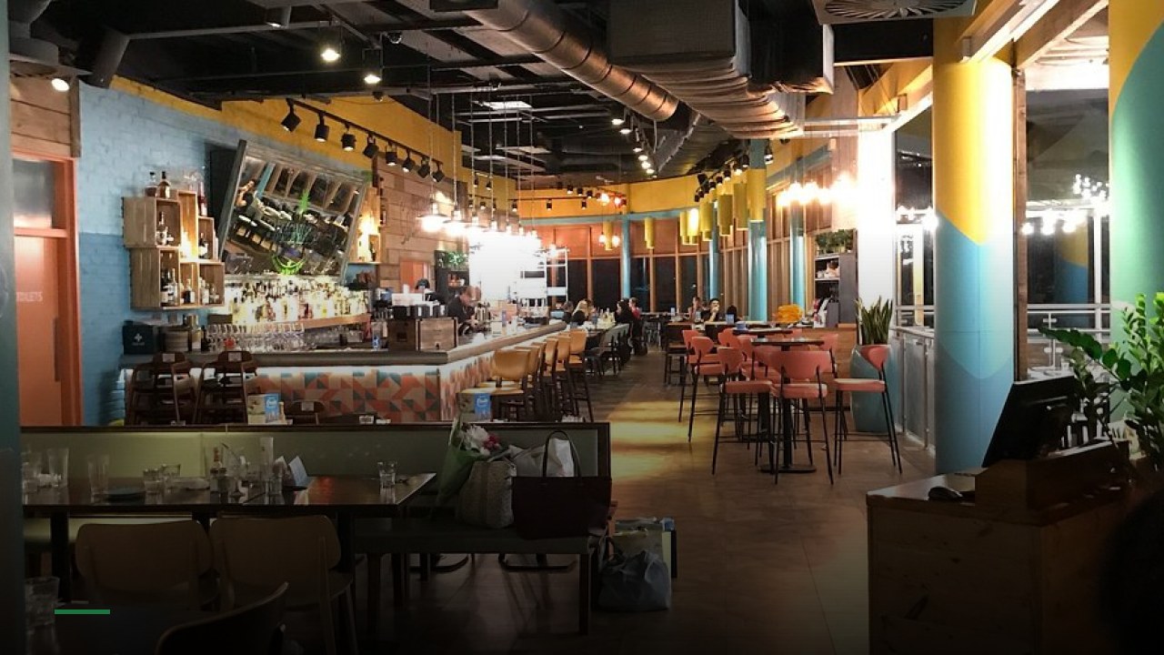 Las Iguanas - Center Parcs Woburn - Sports Bars in Luton