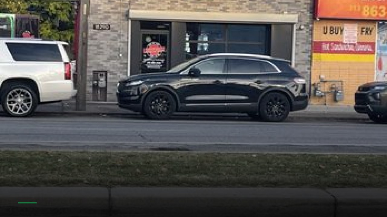 Lockeroom Sports Lounge & Food Truck - Sports Bars in Detroit