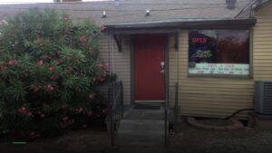 Watch MLB at Lots a Luck Bar in New Orleans