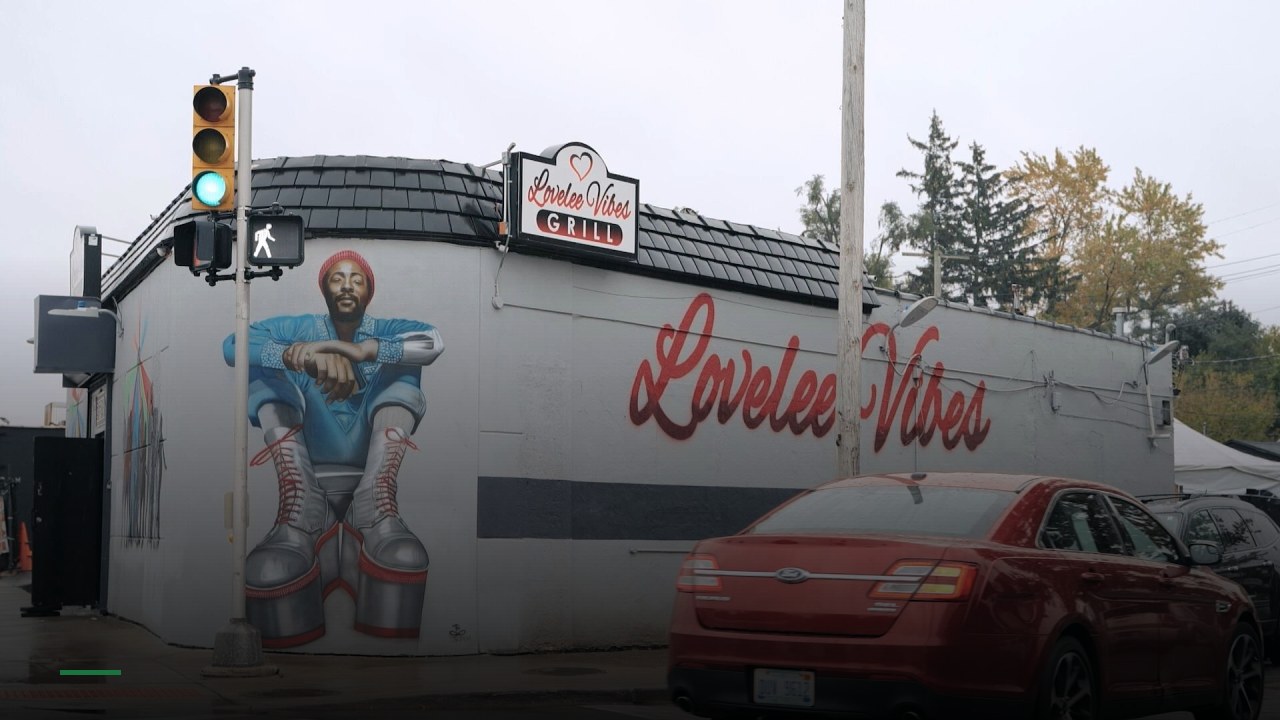 Lovelee Vibes Bar & Grill - Sports Bars in Detroit