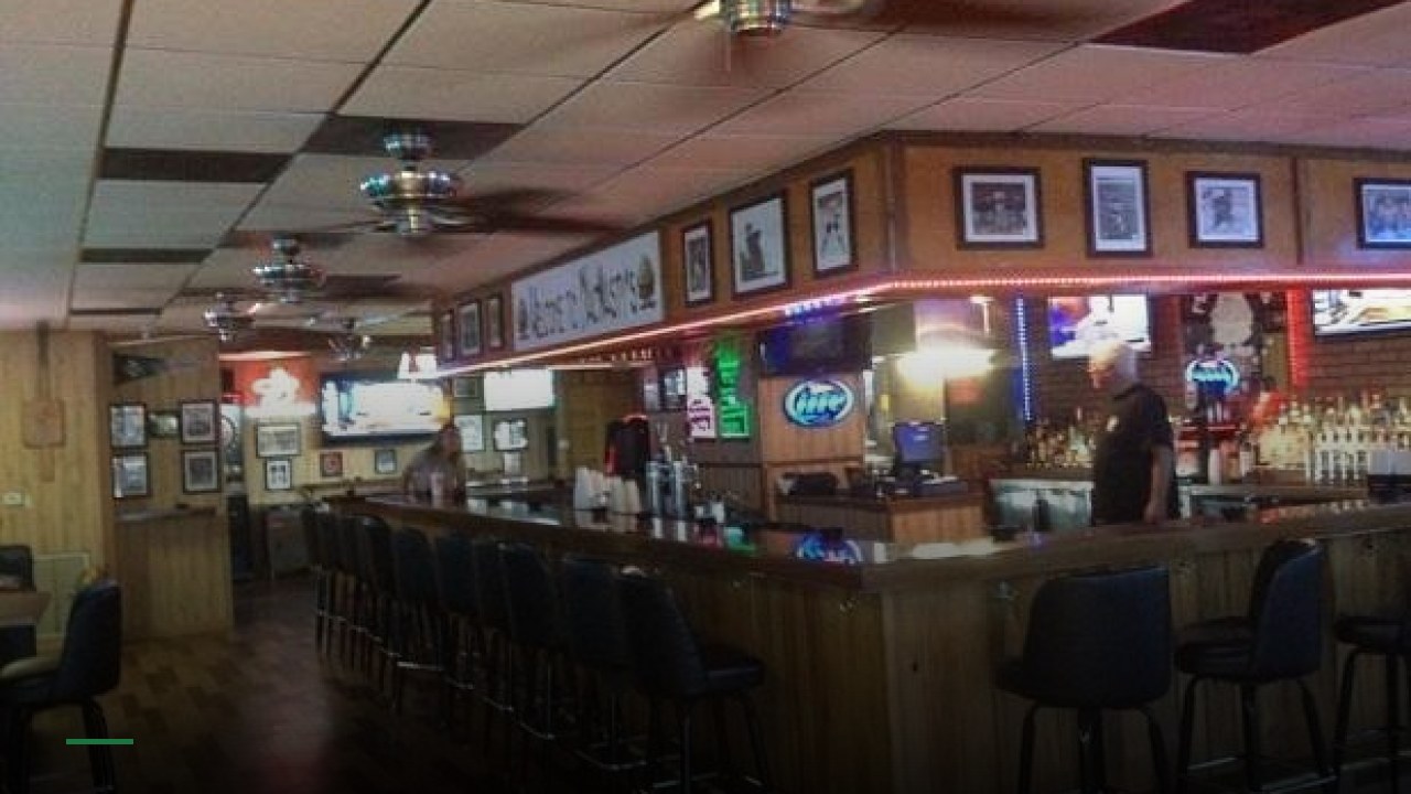 MacNasty's Sports Bar & Grill - Sports Bars in St. Petersburg