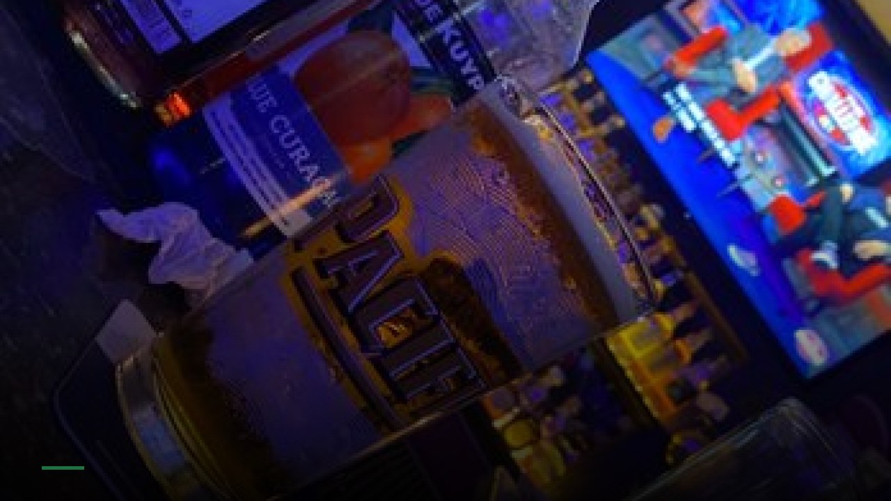 Novacane Sports Bar - Sports Bars in Long Beach