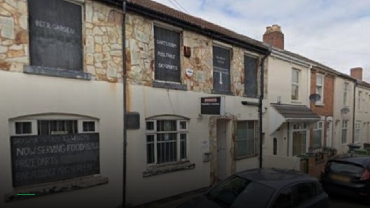 Parkfield Central Bar - Sports Bars in Wolverhampton