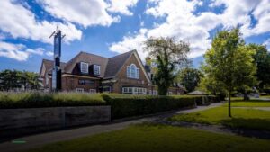 Pear Tree Inn — Pubs in Luton