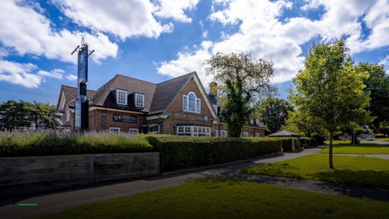 Pear Tree Inn - Sports Bars in Luton