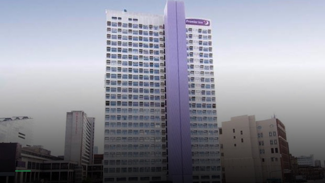 Premier Inn Manchester City Centre (Arena/Printworks) hotel - Sports Bars in Manchester