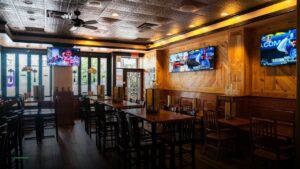 Saluggi’s East — Sports bars in New York