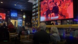 Sidelines | Restaurant & Sports Bar — Sports bars in Portland