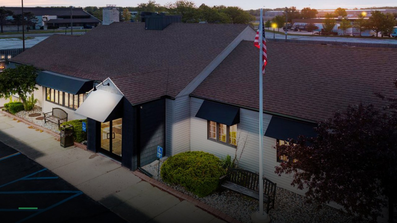 Sidelines Sports Eatery - Telegraph - Sports Bars in Toledo