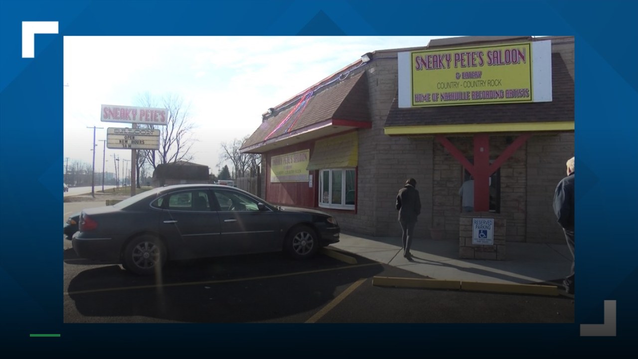 Sneakey Petes - Sports Bars in Toledo