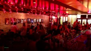 SWIG — Sports bars in Chicago