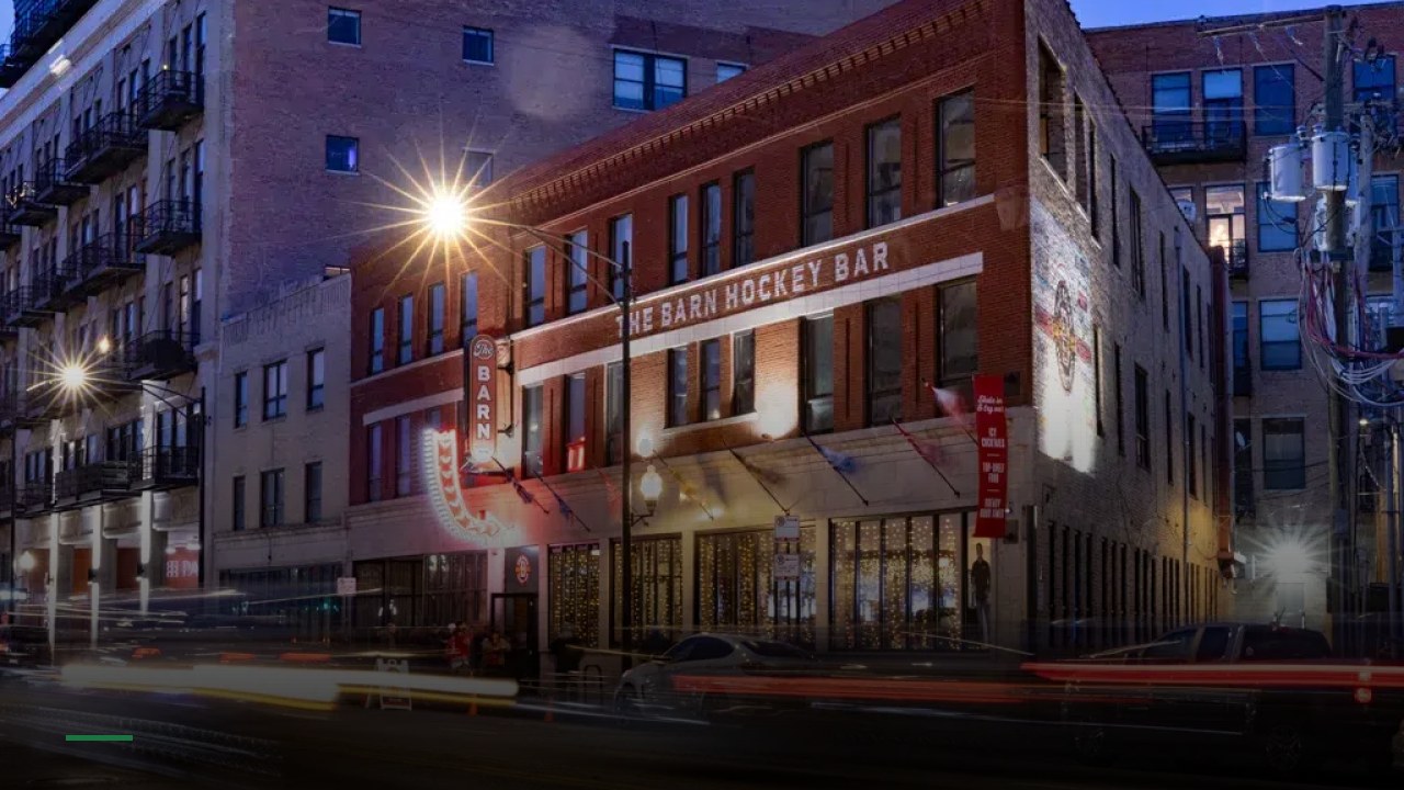 The Barn Hockey Bar - Sports Bars in Chicago