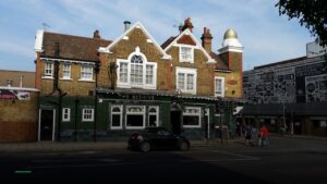 The Beehive, Brentford — Pubs in Luton