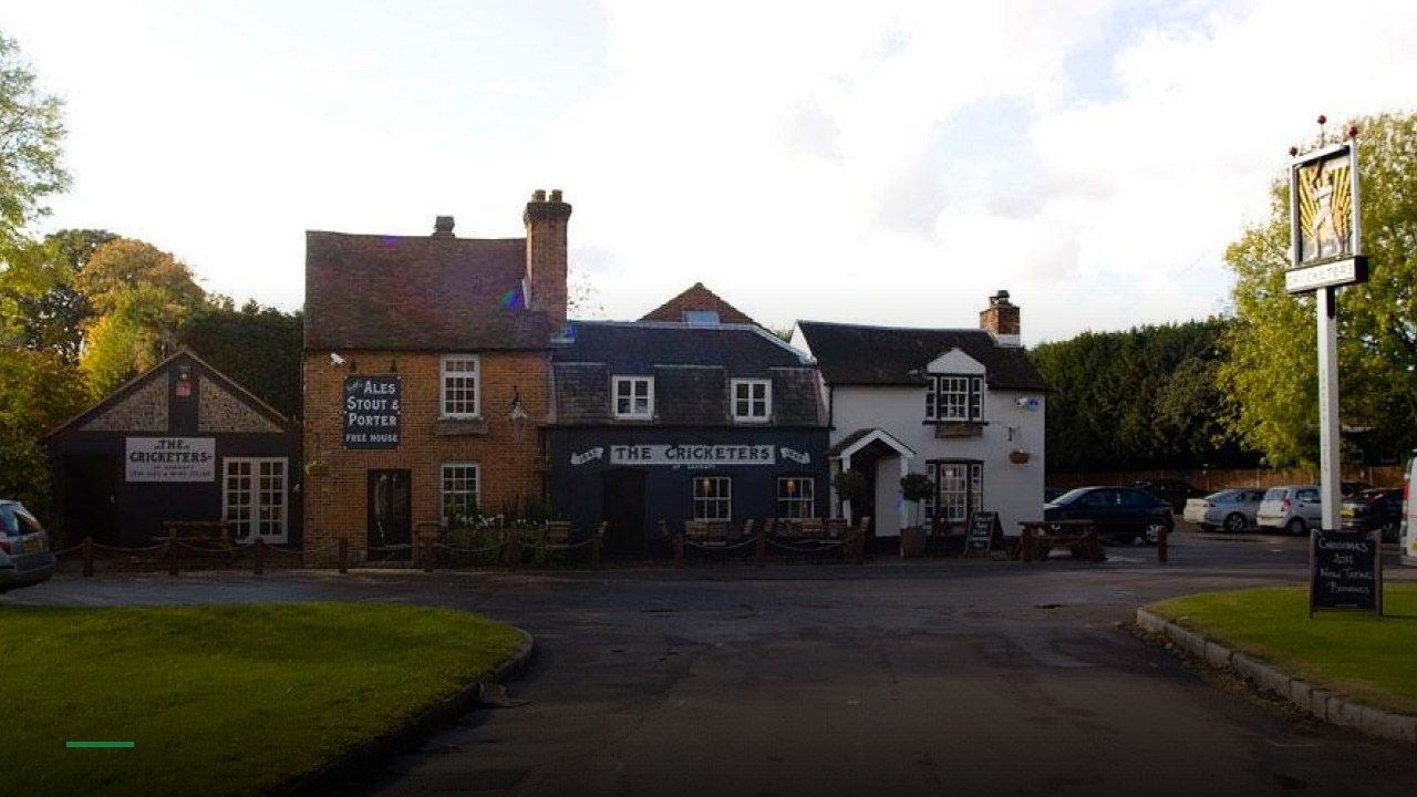 The Cricketers - Sports Bars in Watford