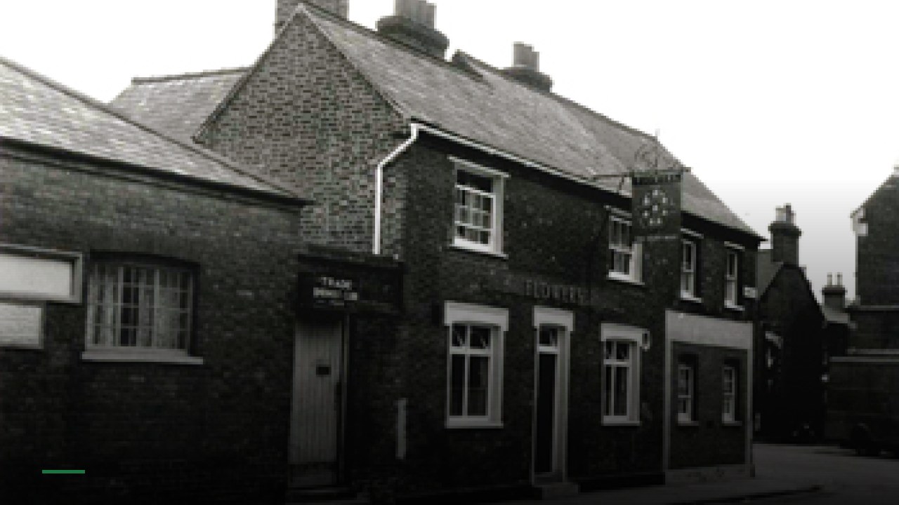 The Eight Belles - Sports Bars in Luton