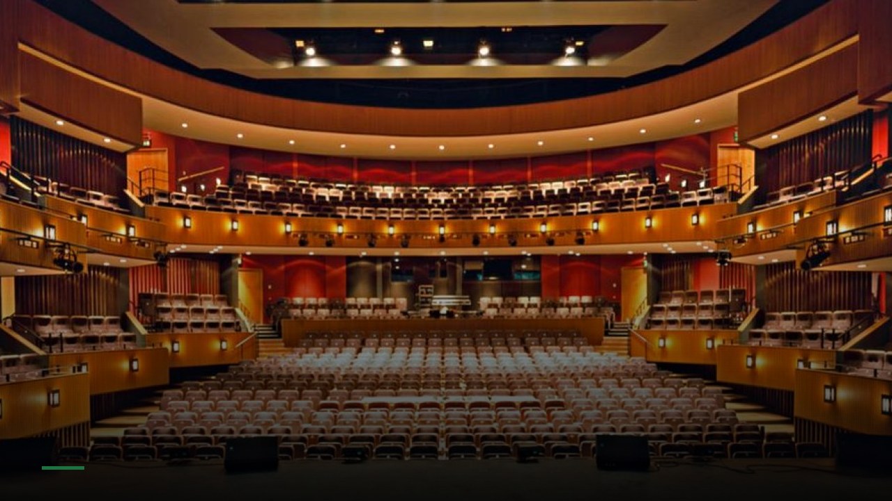 The Grove - Sports Bars in Luton