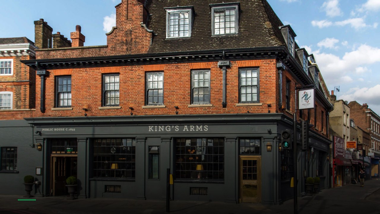 The Kings Arms - Sports Bars in Watford