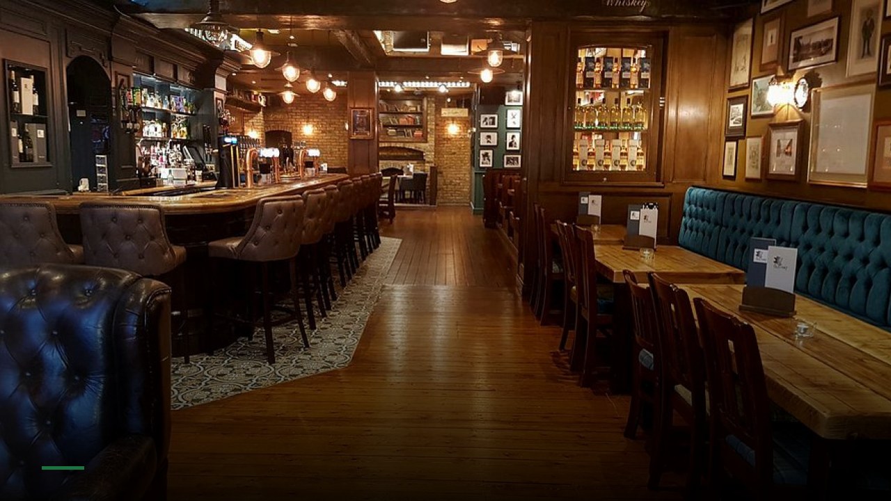 The Old Hat Ealing - Sports Bars in Luton